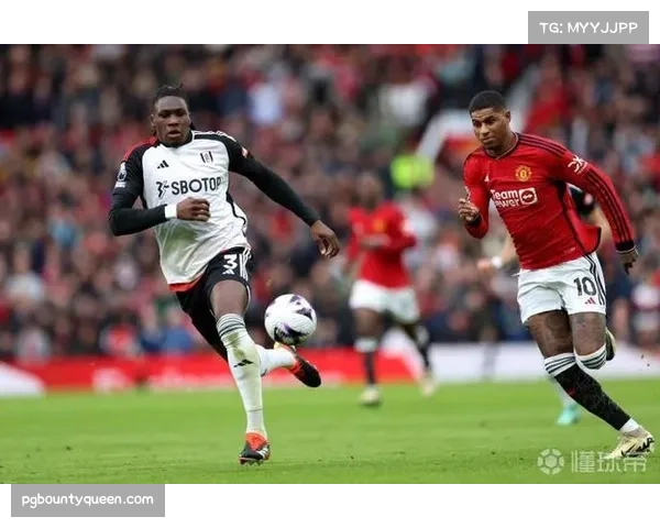 拉什福德助攻难掩低效表现,5次过人仅2次成功 拉什福德助攻难掩低效表现,5次过人仅2次成功